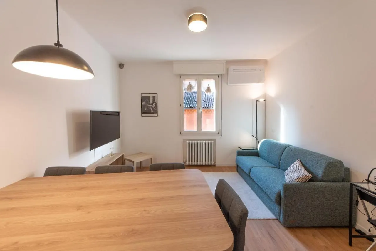 Housmart Corte Galluzzi 7/2 Bolonha Apartamento